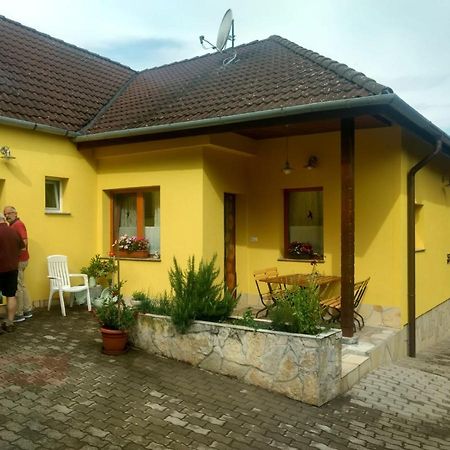 Vila Foki Vendeghaz Hidegseg Exteriér fotografie